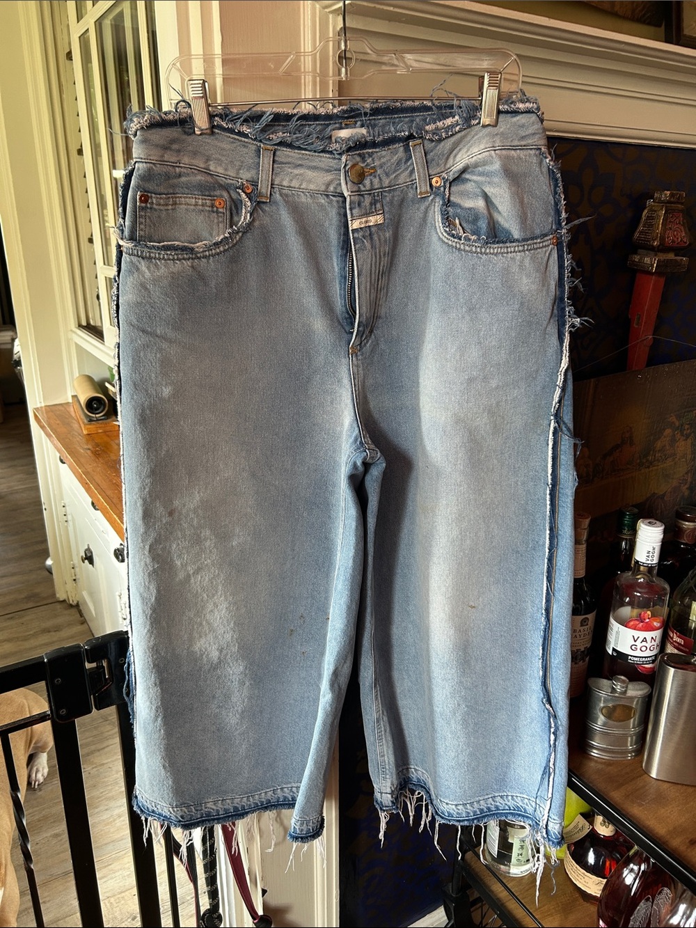 Closed Light Blue Raw-Edge wide leg Jeans